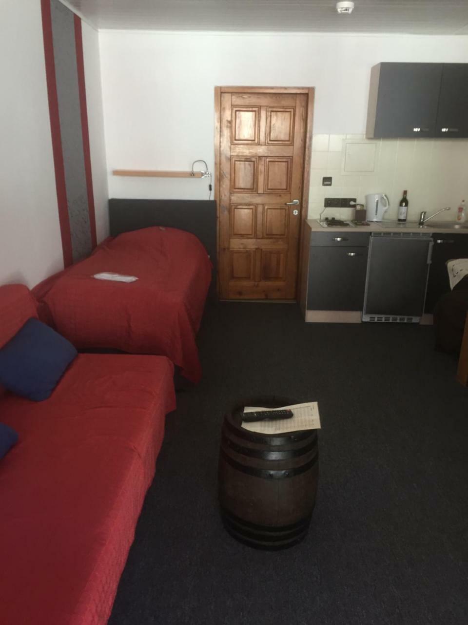 Weinschloesschen Im Weingut Roos Hotel Ilbesheim Buitenkant foto